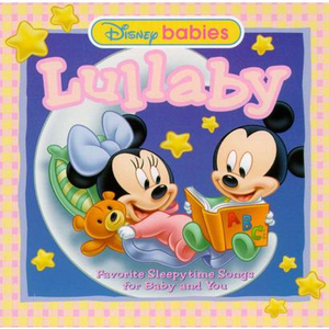 六年级小女孩在洗澡间小便
