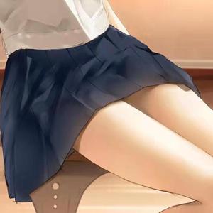 六年级小女孩在洗澡间小便
