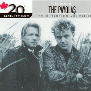 六年级小女孩在洗澡间小便
